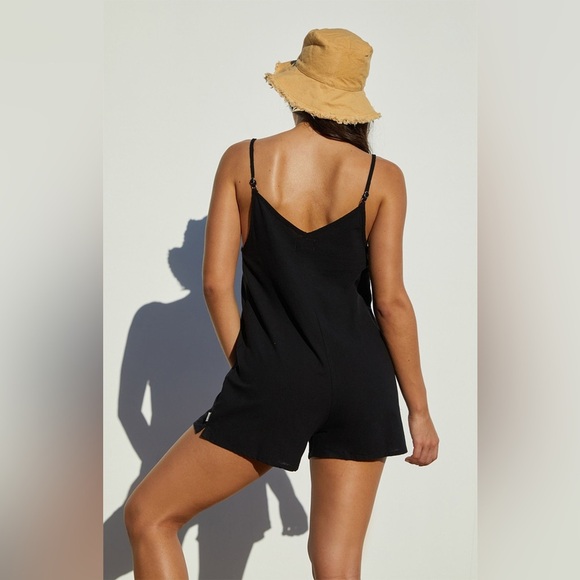 Pacsun Rhythm Classic Adjustable Romper black medium - Picture 3 of 7